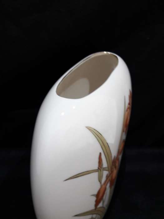 1980s Fine China Japanese vase