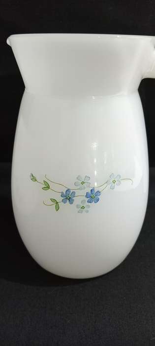 1990s Arcopal milk glass bowl and jug