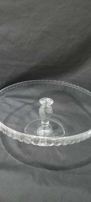 Maxwell Williams cake stands
