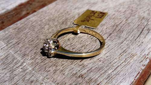 9ct Yellow Gold Diamond Cluster Ring