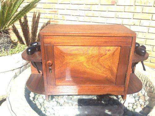Tobacco Cabinet & Pipes