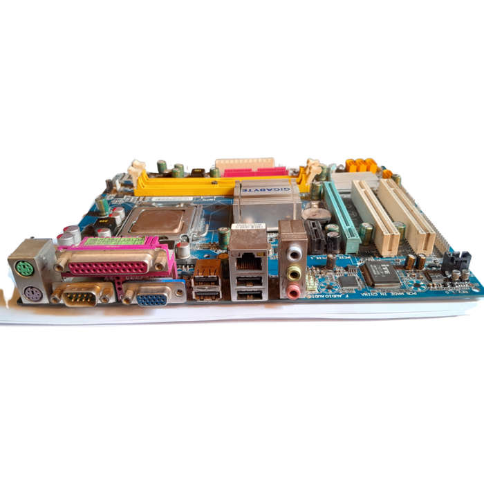 Gigabyte GA-946GCM-S2C Motherboard with Intel Core 2 Duo E6850 CPU
