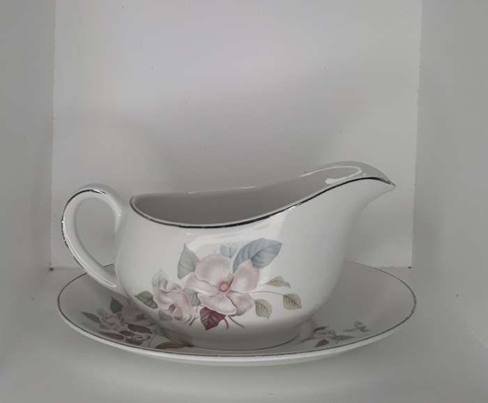 Alfred Meakin Gravy Boat, made in England