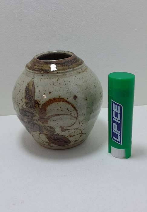 Kolonyama Pottery Vase