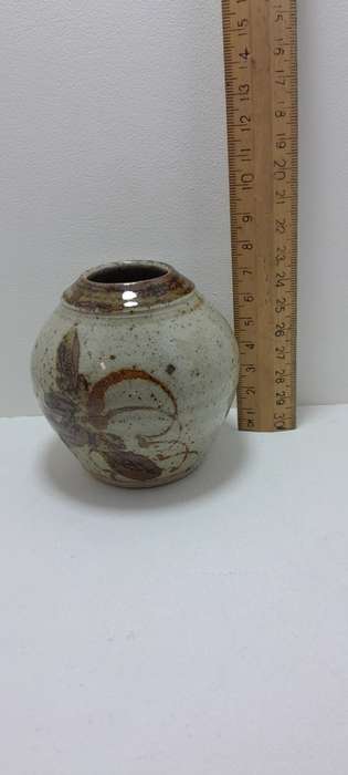 Kolonyama Pottery Vase
