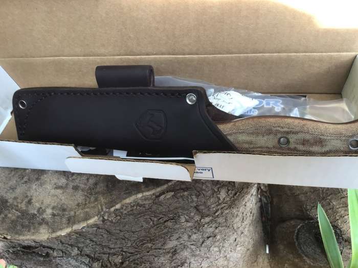 CONDOR DESERT ROMPER 4.5 CARBON STEEL BLADE, MICARTA HANDLE, LEATHER SHEATH