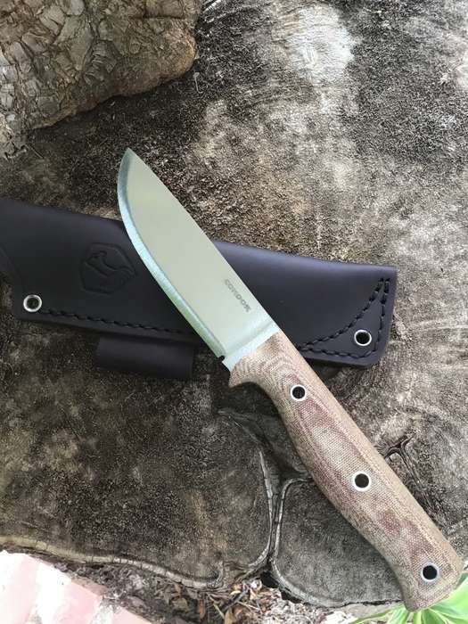 CONDOR DESERT ROMPER 4.5 CARBON STEEL BLADE, MICARTA HANDLE, LEATHER SHEATH