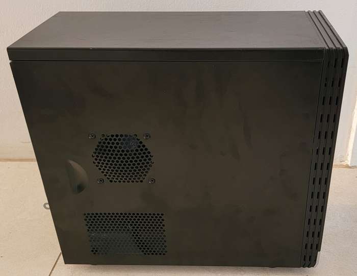 7th Gen, 8Gb Ram, 1Tb HDD, Gigabyte Desktop Pc Tower Only