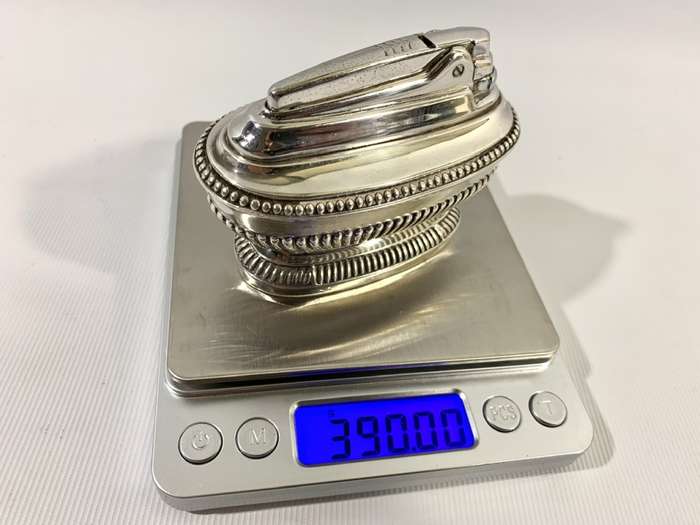 Silver Plated Ronson Queen Anne Table Lighter