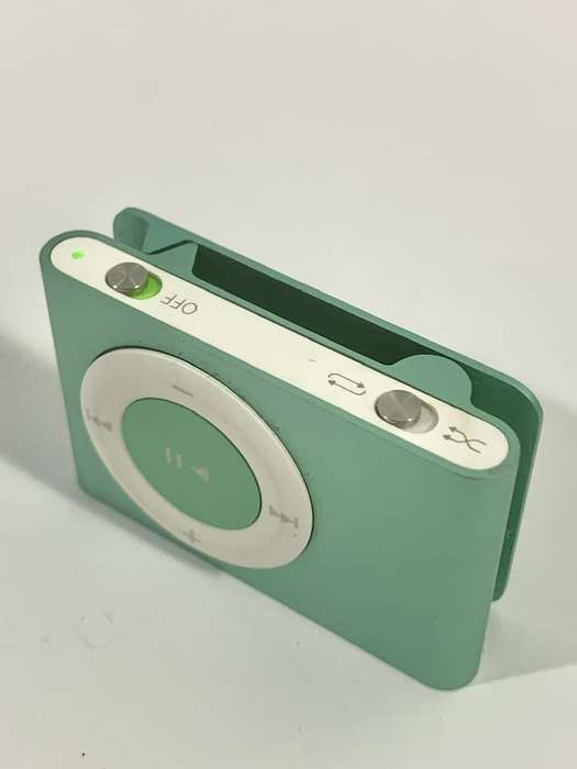 Apple iPod Shuffle Bundle -  2nd Generation (Factory Reset)