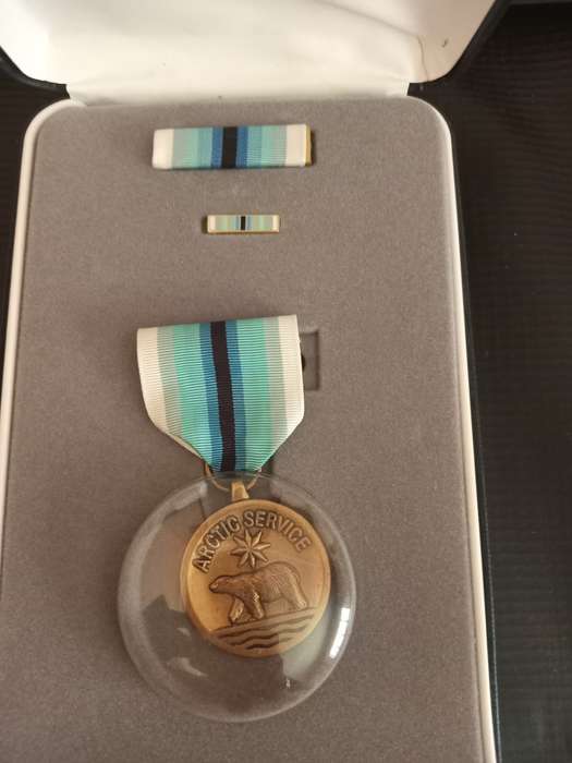 USA Artic medal in original presentation box