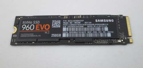 Samsung 960 EVO 250GB NVMe M.2 2280 SSD