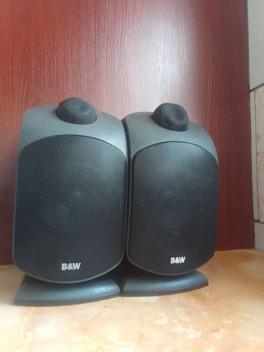 High End B&W Leisure Monitor-1 Speakers in excellent condition