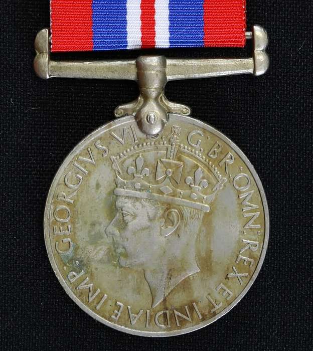 War Medal to officer, seconded to UK Forces and entitled to France and Germany Star EF