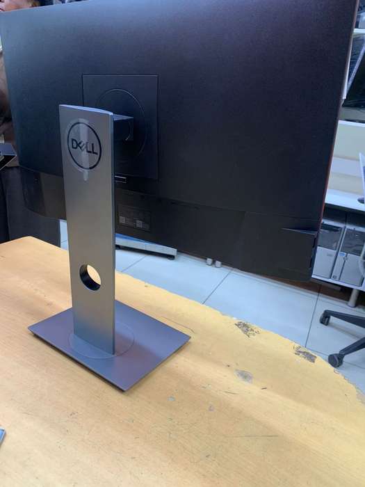 Dell P2319H 23-inch 8ms Full HD Monitor (Borderless)