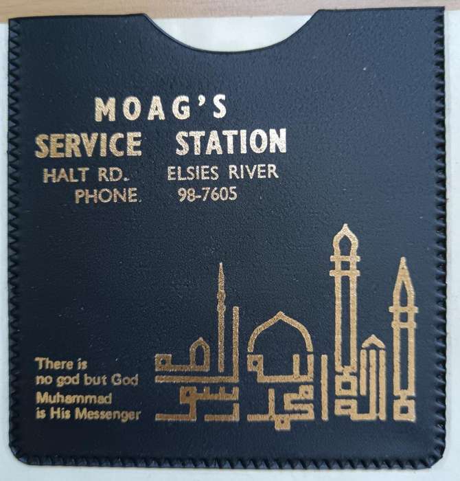 Lot of 4 vintage plastic pocket car sleeves - Sonic and Moag`s Service Station