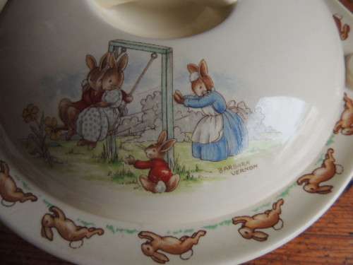 ROYAL DOULTON BUNNYKINS HOT WATER BOWL WITH COVER