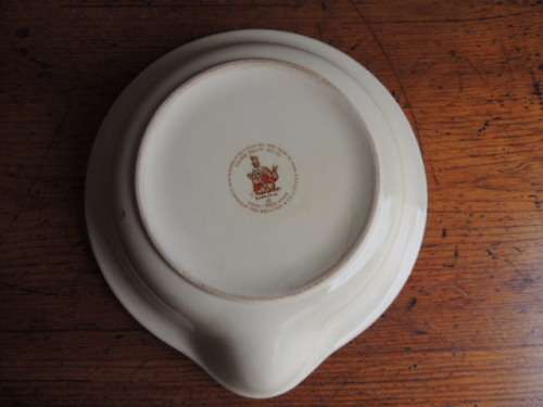 ROYAL DOULTON BUNNYKINS HOT WATER BOWL WITH COVER
