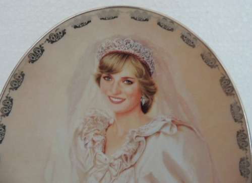 BRADFORD EXCHANGE 'DIANA QUEEN OF OUR HEARTS' PLATE - " THE PEOPLE'S PRINCESS"
