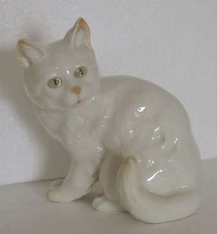 Hutschenreuther Seated Cat