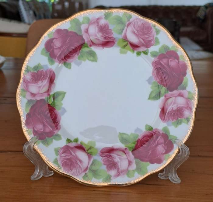 Royal Albert Trio - Old English Rose (PRICE REDUCED)