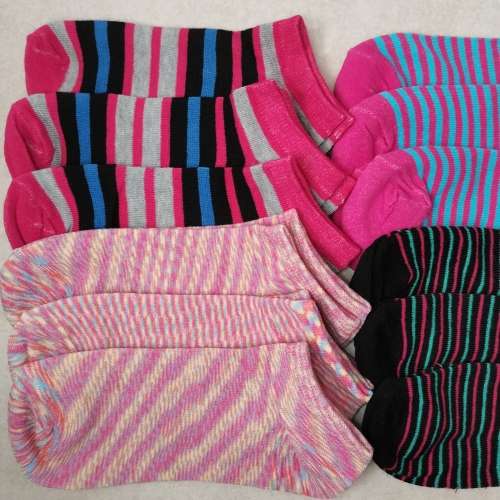 LADIES ANKLE SOCKS - 12 PAIRS MIXED