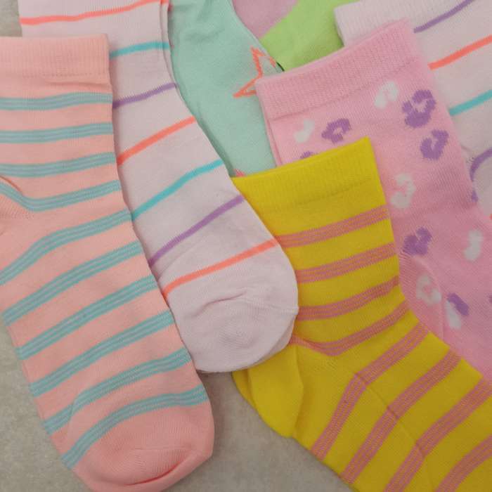 8 PAIRS of Ladies Ankle Socks