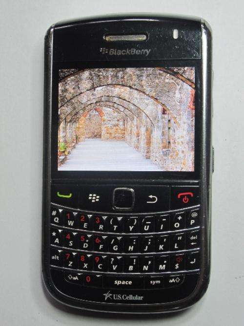 ORIGINAL!! BLACKBERRY BOLD 9650 3G In very good condition! OPEN TO ALL SA NETWORKS
