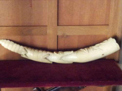 IVORY HANDCARVED ANTIQUE RARE COLLECTORS APPROX 70CM LONG