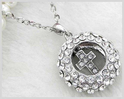 sparkling fashion circle with cross necklace