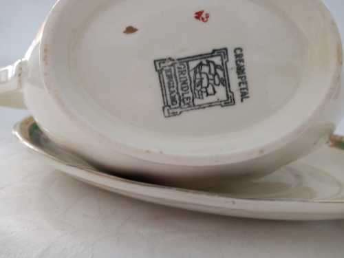 EXCELLENT CONDITION GRINDLEY SAUCE BOAT WITH UNDER PLATE