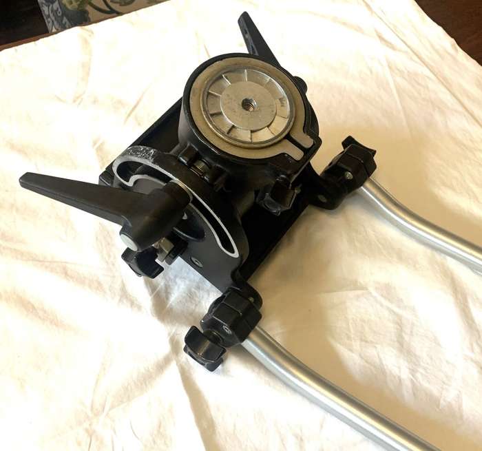 Manfrotto 116 Pro Video Fluid Head with 2x Pan Bars.