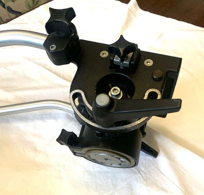 Manfrotto 116 Pro Video Fluid Head with 2x Pan Bars.