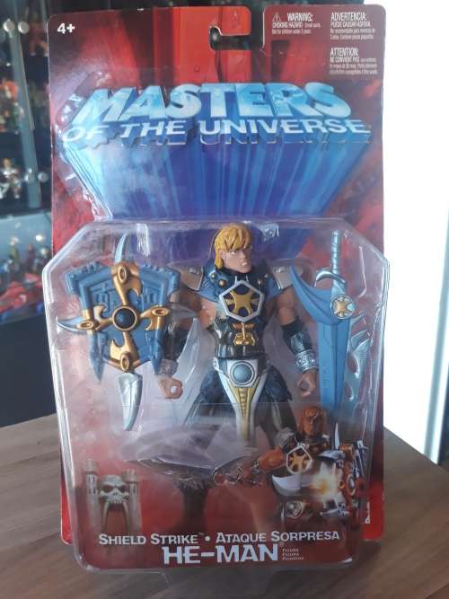 2003 MOC SHIELD STRIKE HE-MAN 200x of He-Man-Masters of the Universe (MOTU)