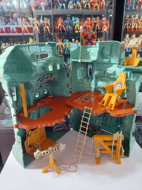 1981 Castle Grayskull of He-Man-Masters of the Universe 35 (MOTU) Vintage