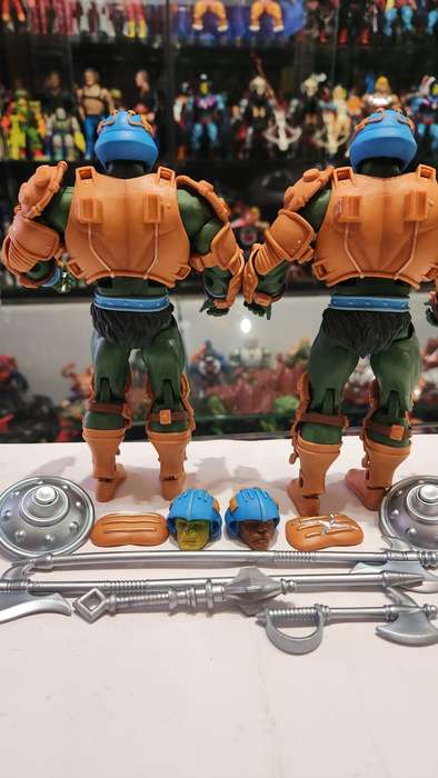 MOTUC Complete Eternian Palace Guards Masters Of The Universe Classics Figure He-Man
