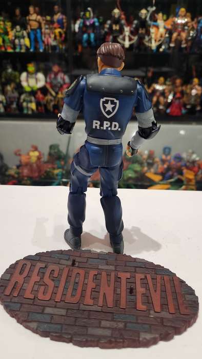 Resident Evil 4 Leon S.Kennedy Action Figure