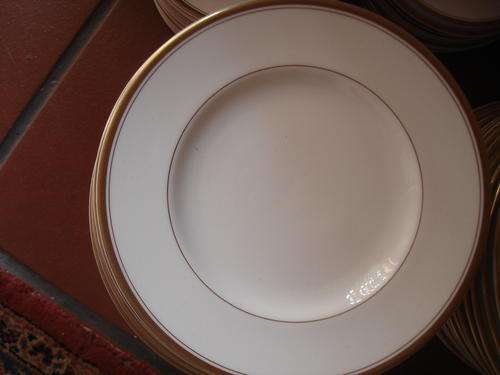 ELEGANT ROYAL WORCESTER "VICEROY" FISH PLATE