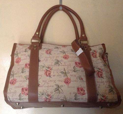 SUPER STYLISH - LADIES TAPESTRY STYLE HANDBAG - Rose design includes shoulder strap