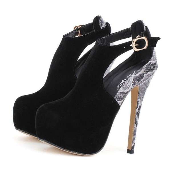 Ladies Two Toned Black and Snakeskin Pumps