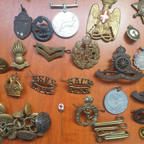 A collection of War Medals, Badges & Memorabilia | Bid to Take All | Crazy R1 Start