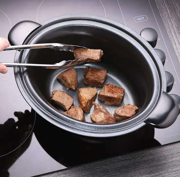 Russell Hobbs - 6 Litre Digital Slow Cooker