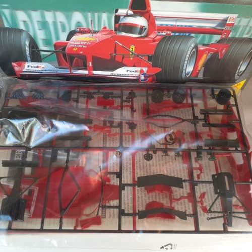 Revell Ferrari F1 2000 Plastic Model Kit Mint Boxed