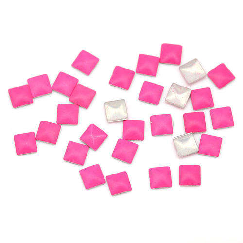 100PCS 2MM ALUMINIUM TONE SQUARE METAL STUD FOR NAIL ART & CRAFTS - PINK