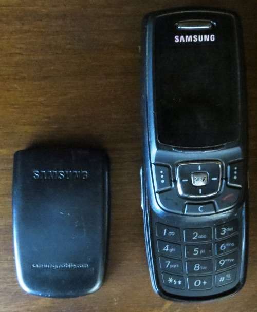 Samsung SGH-E370 with Charger