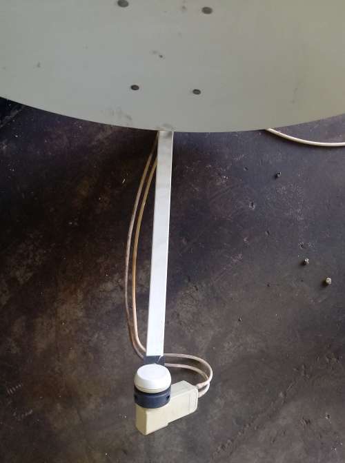 Sattelite Dish with Mounting Bracket