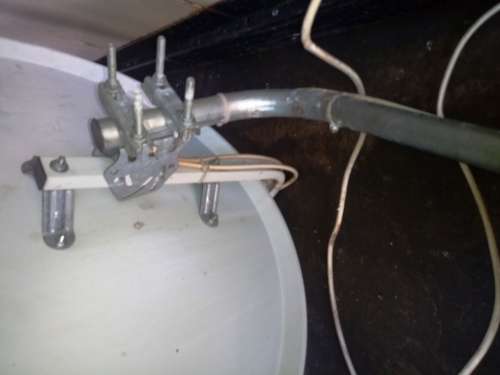 Sattelite Dish with Mounting Bracket