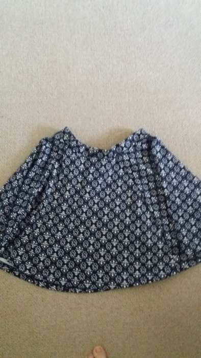 Ladies cotton on size small navy and white skirt