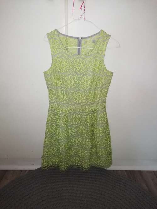 Ladies urban by Hilton Weiner size small dress yellow and grey. Excellent quality