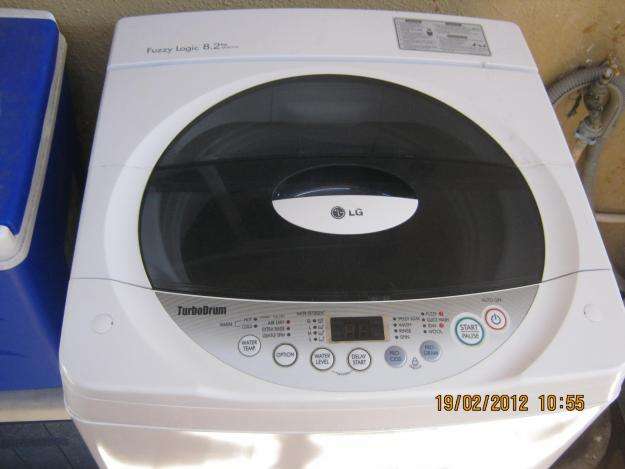 LG 8.2 kg Fuzzy Logic Top loader Washing machine